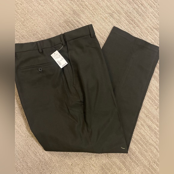 BRAND NEW ‼️ Jos. A. Bank Pants - 42 x 30 - Picture 2 of 4